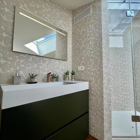 Romantico Attico Apartamento Cuneo