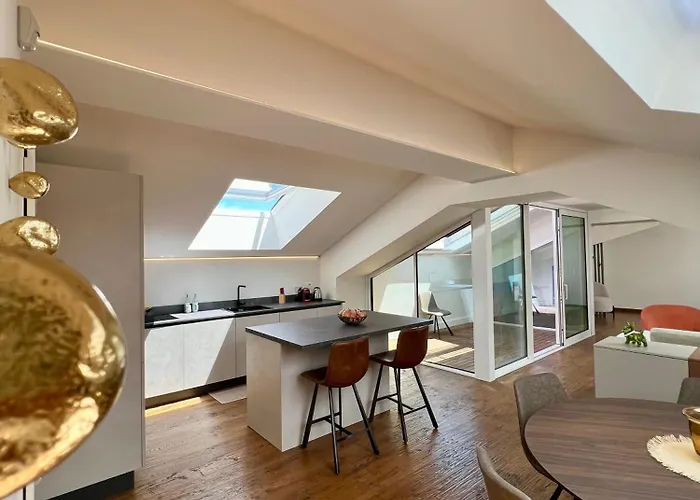 Romantico Attico 公寓 *